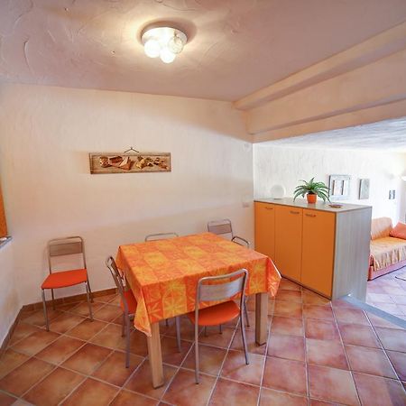 Delia Apartments San Teodoro  Exterior photo